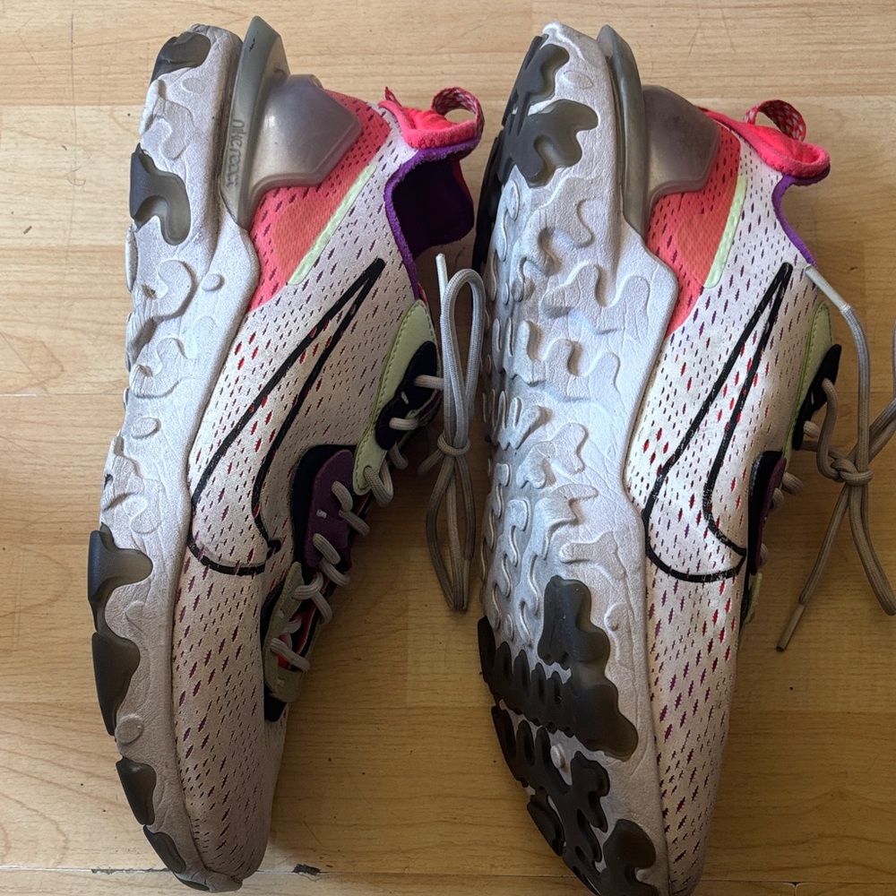 Nike Women's Running Shoes in White, Purple and Coral - Picture 4 of 5